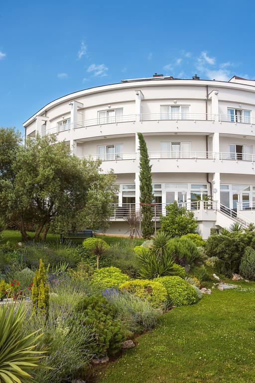 Spa & Wellness Hotel Pinia Malinska Exterior foto