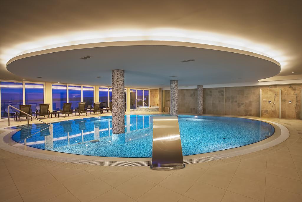 Spa & Wellness Hotel Pinia Malinska Exterior foto
